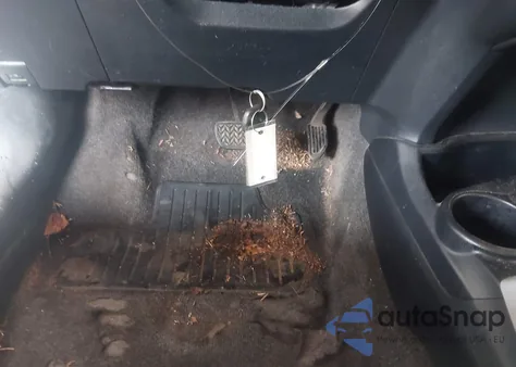 2013 Toyota Prius C One из США, поврежденный, VIN JTDKDTB34D1550680